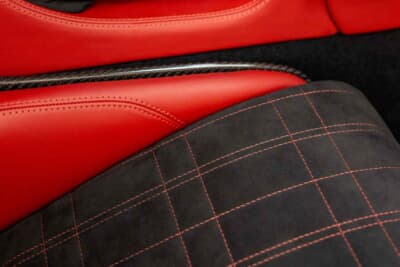 「71万5000ドル（邦貨換算約1億1153万円）で落札されたメルセデス・ベンツ「SLRマクラーレン・エディション」（C）Bonhams」