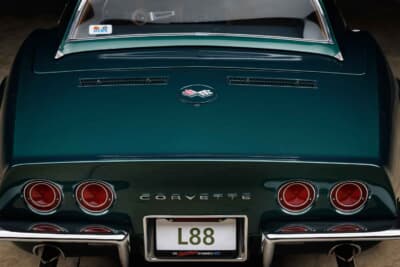 33万ドル（邦貨換算約5000万円）で落札されたシボレー「コルベット・スティングレイL88」（C）Courtesy of RM Sotheby's