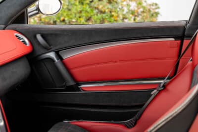 「71万5000ドル（邦貨換算約1億1153万円）で落札されたメルセデス・ベンツ「SLRマクラーレン・エディション」（C）Bonhams」