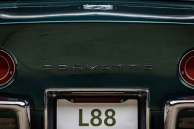 33万ドル（邦貨換算約5000万円）で落札されたシボレー「コルベット・スティングレイL88」（C）Courtesy of RM Sotheby's