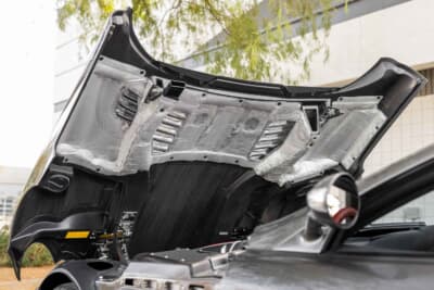 「71万5000ドル（邦貨換算約1億1153万円）で落札されたメルセデス・ベンツ「SLRマクラーレン・エディション」（C）Bonhams」