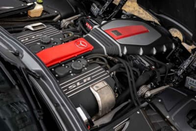 「71万5000ドル（邦貨換算約1億1153万円）で落札されたメルセデス・ベンツ「SLRマクラーレン・エディション」（C）Bonhams」