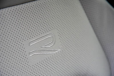 フォルクスワーゲン ゴルフ ヴァリアント TDI Rライン：専用レザーシートが新たに採用された