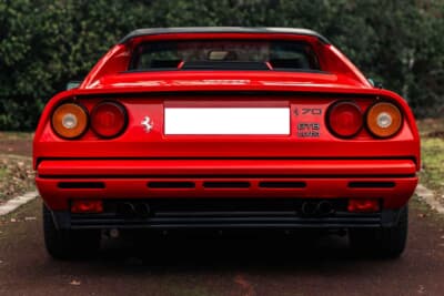 9万2000ユーロ（邦貨換算約1500万円）で落札されたフェラーリ「GTBターボ」（C）Courtesy of RM Sotheby's