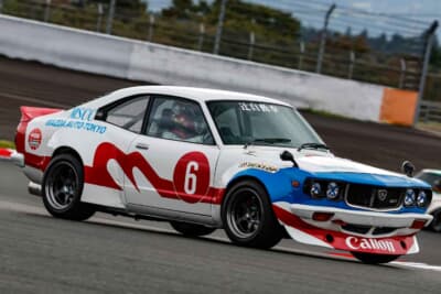 富士スピードウェイを走るマツダオート東京 寺田陽次郎仕様のサバンナRX-3