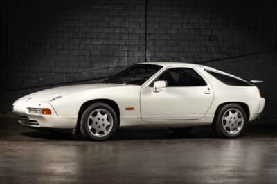 14万3750ユーロ(邦貨換算約2300万円)で落札されたポルシェ「928 S4 クラブスポーツ プロトタイプ」(C)Courtesy of RM Sotheby's