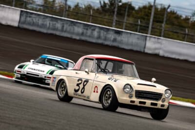 箱車の祭典2024にエントリーしたフェアレディ2000