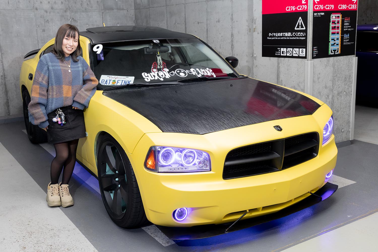 彼女のダッジ「チャージャー SXT」はフォード「マスタング」からの 