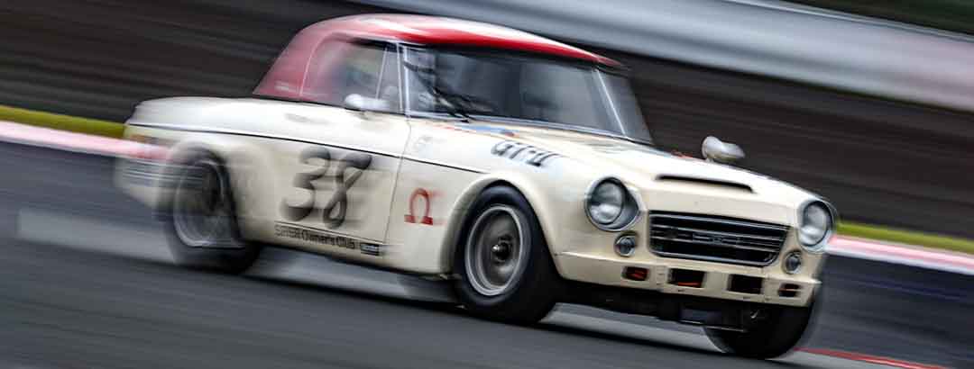 2台目のダットサン「フェアレディ2000」はレース仕様の「ローウインドウ」…「日本グランプリ」でロータスを撃破した優勝車たちがモチーフでした