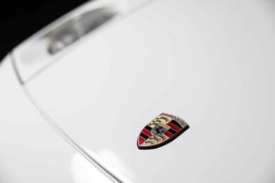 14万3750ユーロ(邦貨換算約2300万円)で落札されたポルシェ「928 S4 クラブスポーツ プロトタイプ」(C)Courtesy of RM Sotheby's