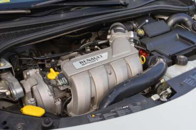 ルノー クリオRS シャシーカップ：最高出力202psの直4 NAエンジンを搭載