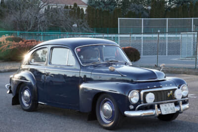 1959年製 ボルボ PV544：ダブルバンパーの形状から北米仕様ということが分かる。おそらく駐留米軍関係者が持ち込んだと思われる