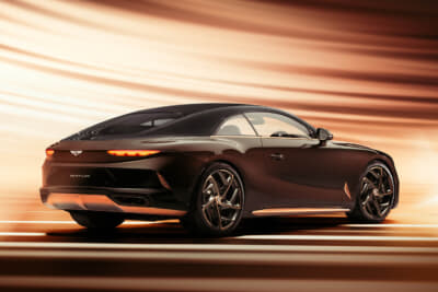 ベントレー バトゥール ザ・ブラックローズ:マリナーが特別に調合した専用のメタリックカラー「ブラックローズ」を採用