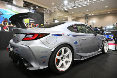 SCREEN & D2 GR86 ST2：ブレーキシステムもD2のアルミ鍛造モノブロックキャリパーやローターで強化されている