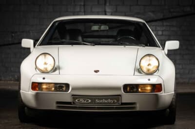 14万3750ユーロ(邦貨換算約2300万円)で落札されたポルシェ「928 S4 クラブスポーツ プロトタイプ」(C)Courtesy of RM Sotheby's