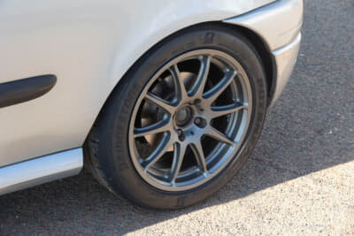 ルノー ルーテシアRS:リアのホイールはブリヂストン プロドライブ