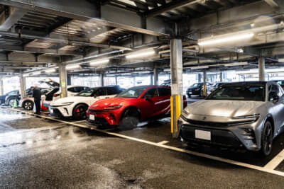 参加台数的に目立っていたのは、新型クラウンだった