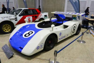 トヨタ 7：通称「日本Can-Am」では衝立のようなスポイラーごと切り取ってリアタイヤが見えるほどの超ショートテールにウイングつきへと仕様が変化していった