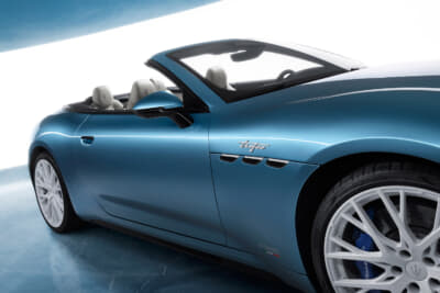 マセラティ グランカブリオ トロフェオ ONE of ONE–THE I.C.E.:ボディカラーはアイスリキッド トライコートを採用