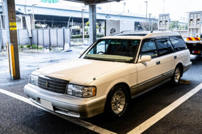 1996年式のクラウンワゴンも見受けられた