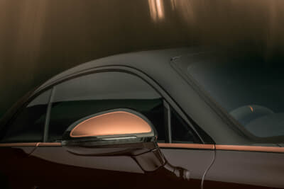 ベントレー バトゥール ザ・ブラックローズ:サテンローズゴールドのアクセントをプラスしている