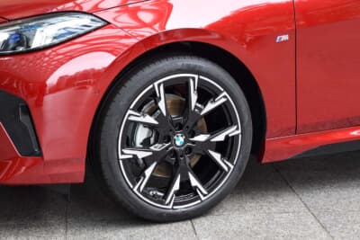 BMW 220d グランクーペ:オプションの19インチホイールを装着