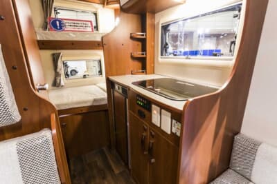 フジカーズジャパン ノヴァ タイプW：キッチンを完備する