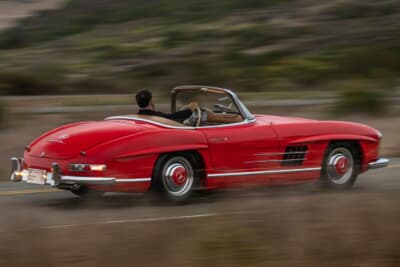 132万5000ドル（邦貨換算約2億670万円）で落札されたメルセデス・ベンツ「300SL ロードスター」（C）Courtesy of RM Sotheby's
