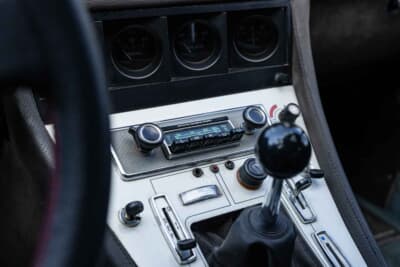  18万4000ユーロ（邦貨換算約2945万円）で落札されたフェラーリ「365GTC/4」（C）Courtesy of RM Sotheby's