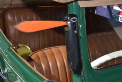 ダットサン フェートン：ウインカーはアポロ方式