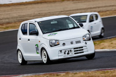 スズキ HA36型 アルト：1クラス準優勝の888号車“姉・珍”