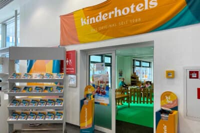 会場入口すぐに子どもを預けられるコーナーがありました。メッセ内は物すごい人混みなので、子どもたちがゆっくり遊べる場があるのは安心ですね