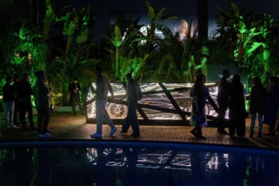 Reflections of Speed：アストンマーティン ヴァンキッシュそのものが持つ芸術的価値を映し出している