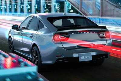 新規登録済み未使用車をベースに製造される