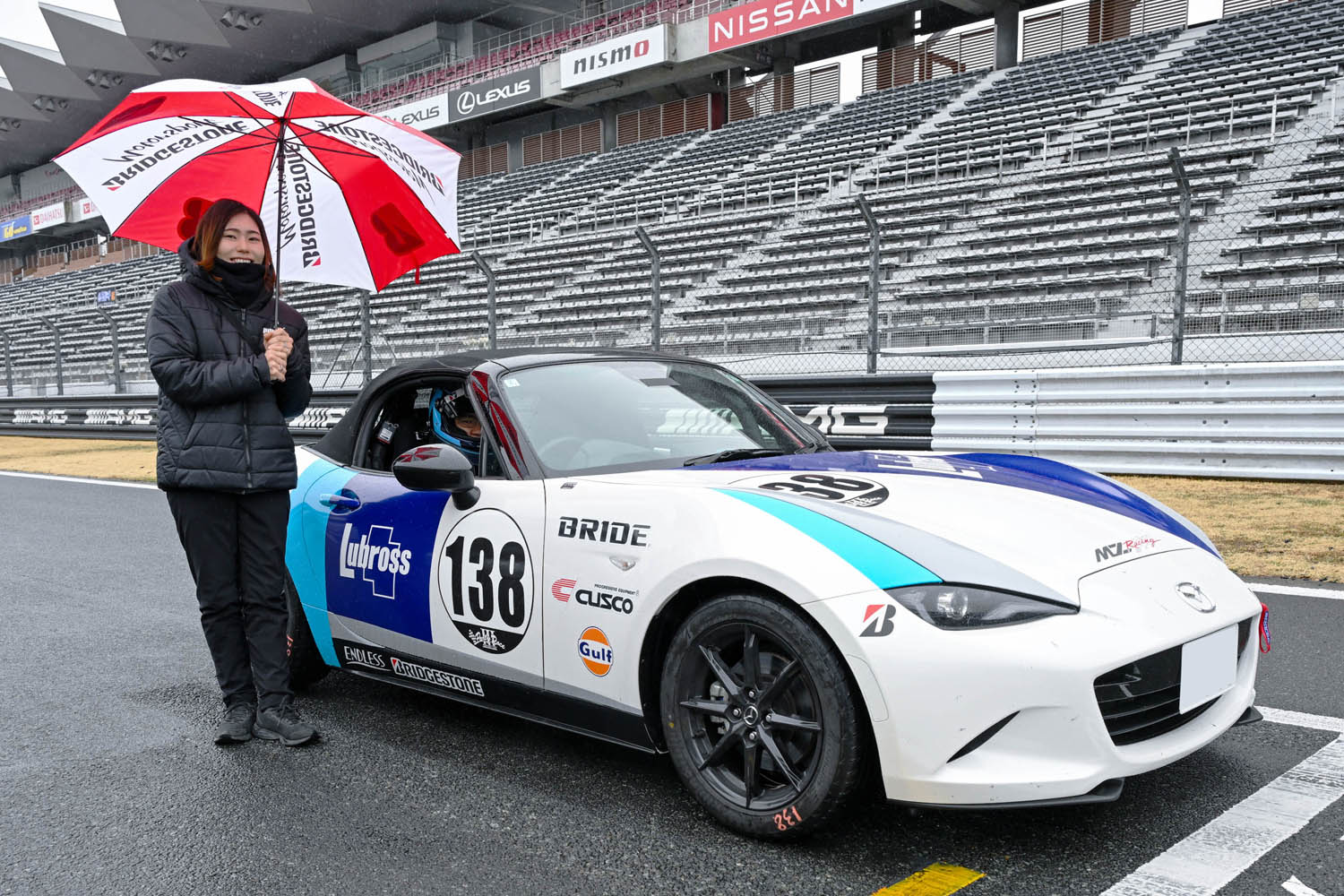 Z世代がマツダ「ロードスターNR-A」を新車購入してワンメイクレースに