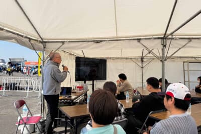 U-18運転予備校は、正しい運転姿勢の重要性を学ぶことからスタート