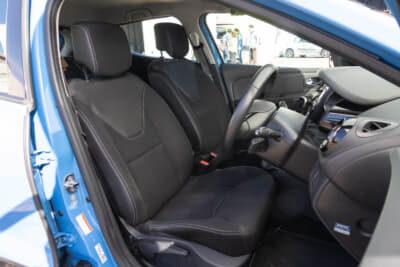 ルノー ルーテシア ゼン0.9L：ルノーならではのモッチリしたシートも長距離移動の味方だ