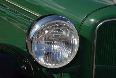 ダットサン フェートン：ヘッドランプレンズには「DATUN」のロゴが入る