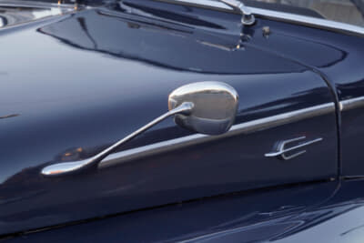 1959年製 ボルボ PV544：違和感なく装着されているのはVWビートル用のアルバートミラー。父・章二さんの好みで当時交換されたそうだ