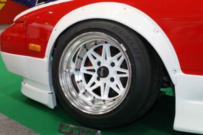 日産 シルビア：ホイールはワーク エクイップ ゼロスリーを装着