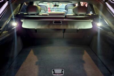 キャデラック リリック：ラゲッジ容量は5人乗車時で793L、後席を畳んだ状態状態では1722Lを実現する