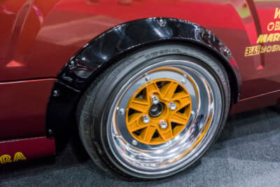 K-BREAKのダイハツ ハイゼットジャンボ 後期型：前後ともに約50mmの拡幅とアーチ下げを実現するオーバーフェンダー