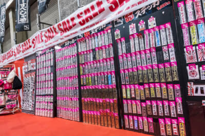 大阪オートメッセ2025のはろーすぺしゃる出展ブース：ステッカーをはじめとしたグッズ類も大人気