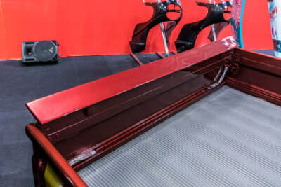 K-BREAKのダイハツ ハイゼットジャンボ 後期型：テールゲートにもリアゲートウイングが装着される