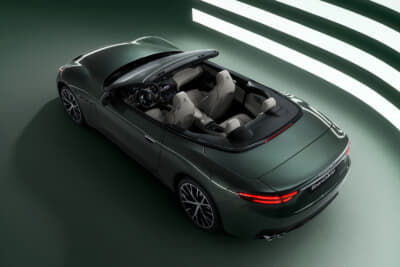 マセラティ グランカブリオ:4名が快適に座れる広々とした室内空間を確保