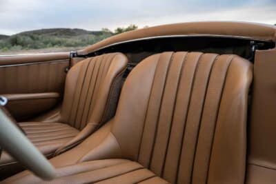 132万5000ドル（邦貨換算約2億670万円）で落札されたメルセデス・ベンツ「300SL ロードスター」（C）Courtesy of RM Sotheby's