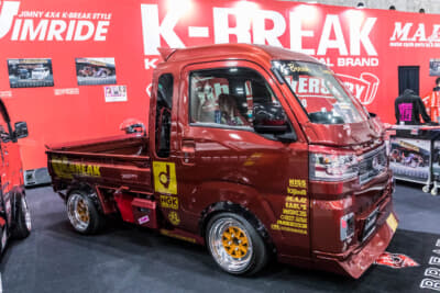 K-BREAKのダイハツ ハイゼットジャンボ 後期型：アイラインを加えることで、ちょいワルなフロントマスクとなっている
