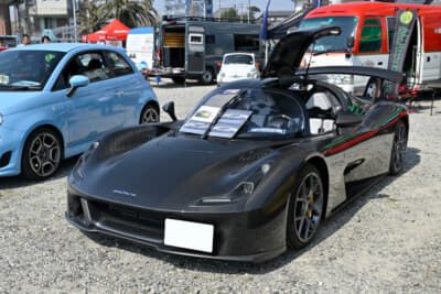 会場の一角には日本に数台しかいないダラーラ ストラダーレの姿も