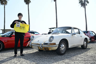 参加者の投票で選ばれる「チッタ ミラマーレ・アワード」は、ほどよくサビたボディのポルシェ 912が受賞