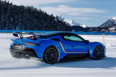 マセラティ GT2 ストラダーレ:最高速度は320km/hを超える